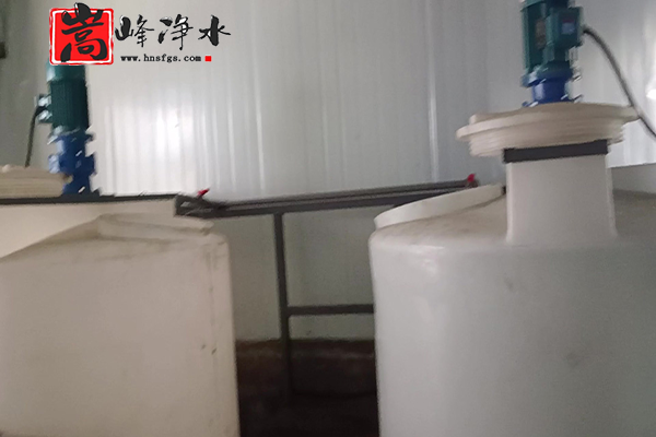 ���B͸���Ԅ�(d��ng)��ˎ�b�ã����I(y��)��ˮ��ѭ�h(hu��n)ˮ������蹸������APH�����B͸��ˮ̎����ˎ�b�ÏS�ң��ӹ��F(xi��n)���D